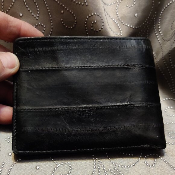 Genuine Eel Skin Black Pocket Bifold Wallet – Slim Design, 6 Card Slots - Picture 11 of 12